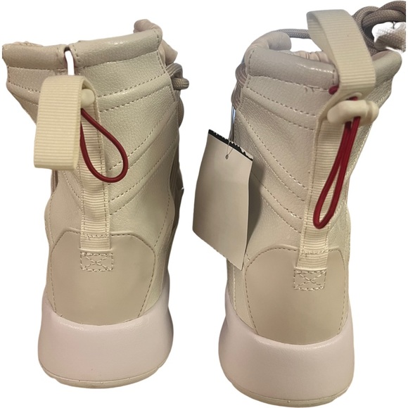 Nike Tanjun High Rise Women's Shoes - Picture 3 of 8